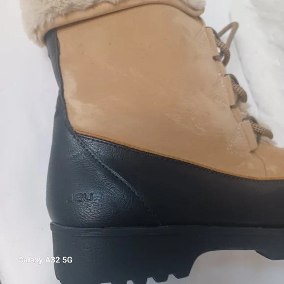 JBU Women Size 10 Tan and Black Winter Boots - Picture 12 of 12